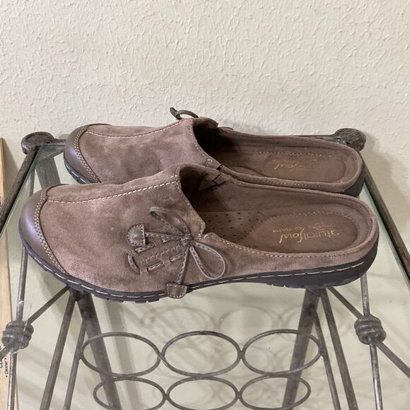 Natural Soul by Naturalizer Comfort Mules Size 7.5 M Women’s Brown Suede Slip On - Picture 2 of 11